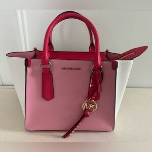 MICHAEL MICHAEL KORS NEW 
KRIS Medium Leather Satchel /Crossbody Bag